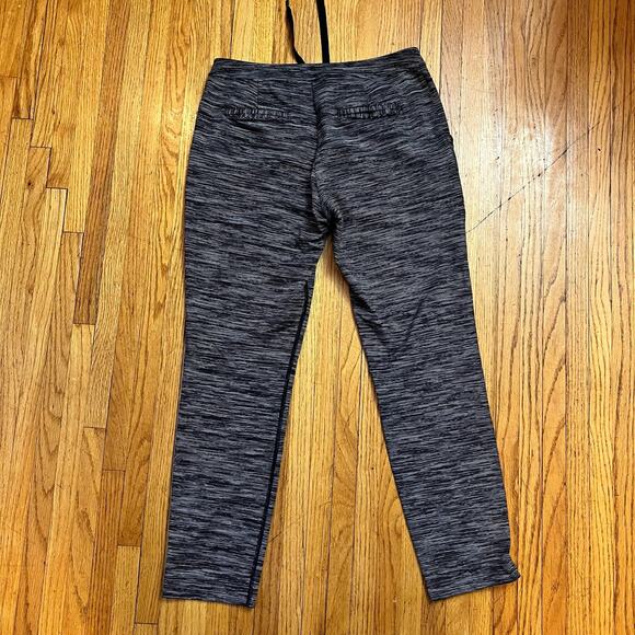 Lululemon Pants Womens 6 Jet Crop Slim Luxtreme Cyber Black Gray Striped - Picture 3 of 10
